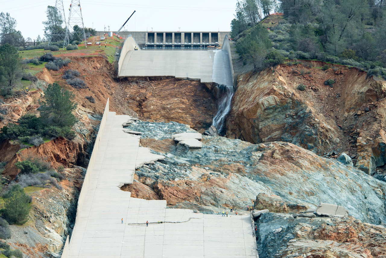 Image of Oroville Dam spillway failure courtesy California Government